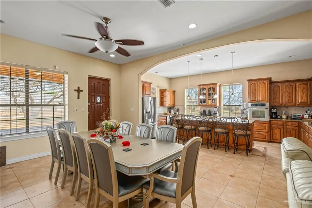 38713 FM 681 Linn, TX 78563