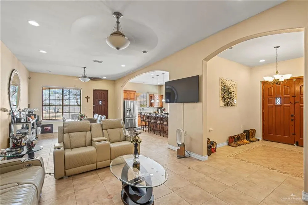 38713 FM 681 Linn, TX 78563