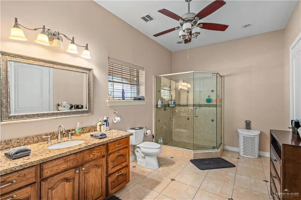 38713 FM 681 Linn, TX 78563