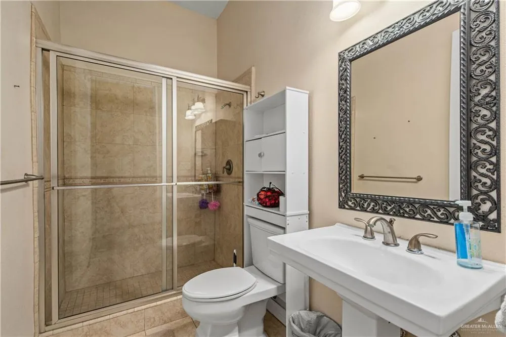38713 FM 681 Linn, TX 78563
