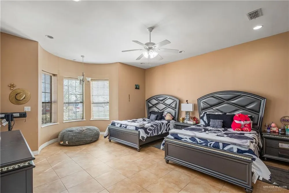 38713 FM 681 Linn, TX 78563