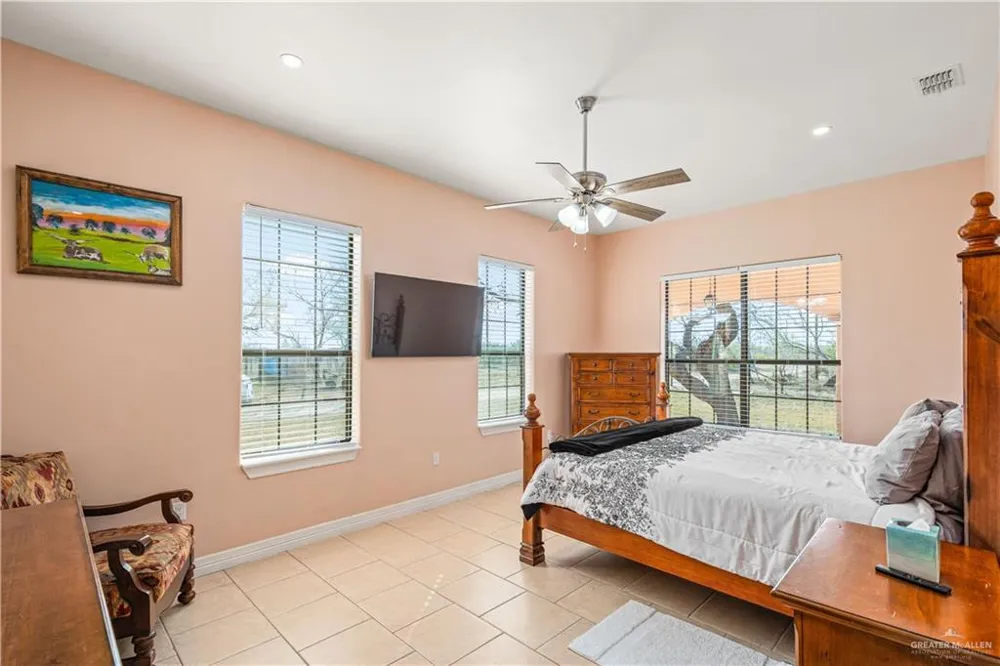 38713 FM 681 Linn, TX 78563