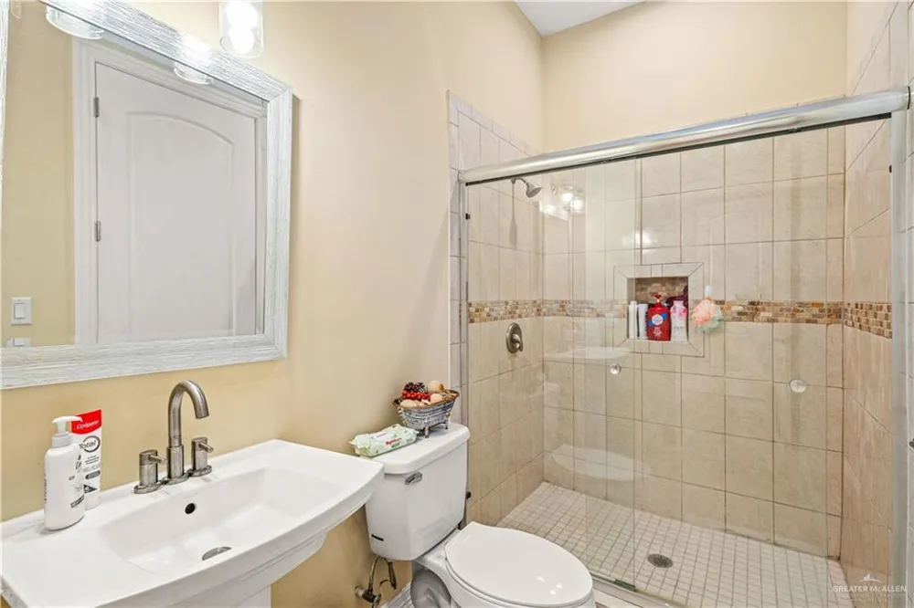 38713 FM 681 Linn, TX 78563