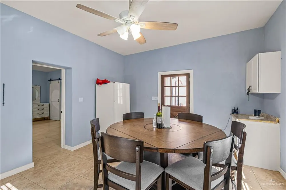 38713 FM 681 Linn, TX 78563