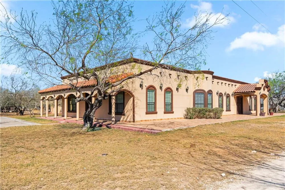 38713 FM 681 Linn, TX 78563