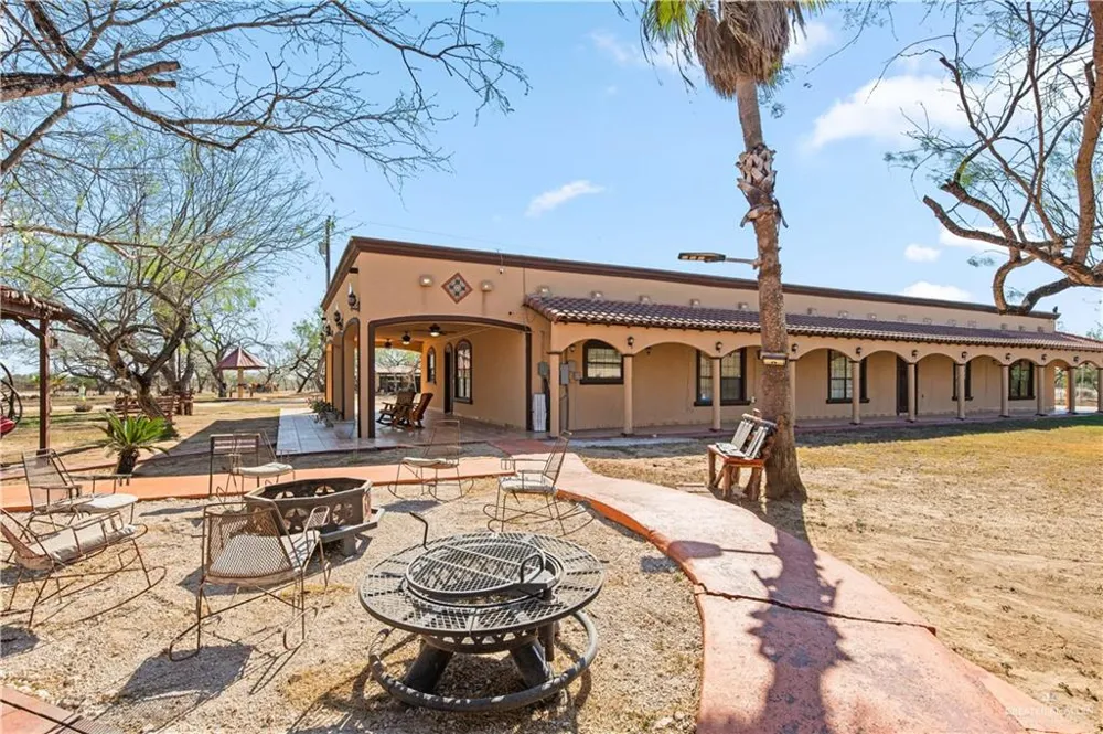38713 FM 681 Linn, TX 78563