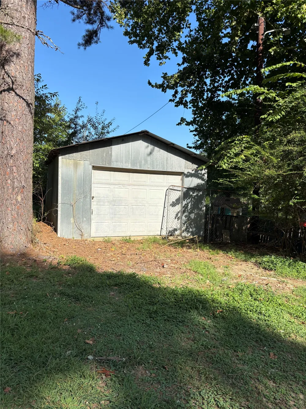 29824 144 Highway Smithville, OK 74957