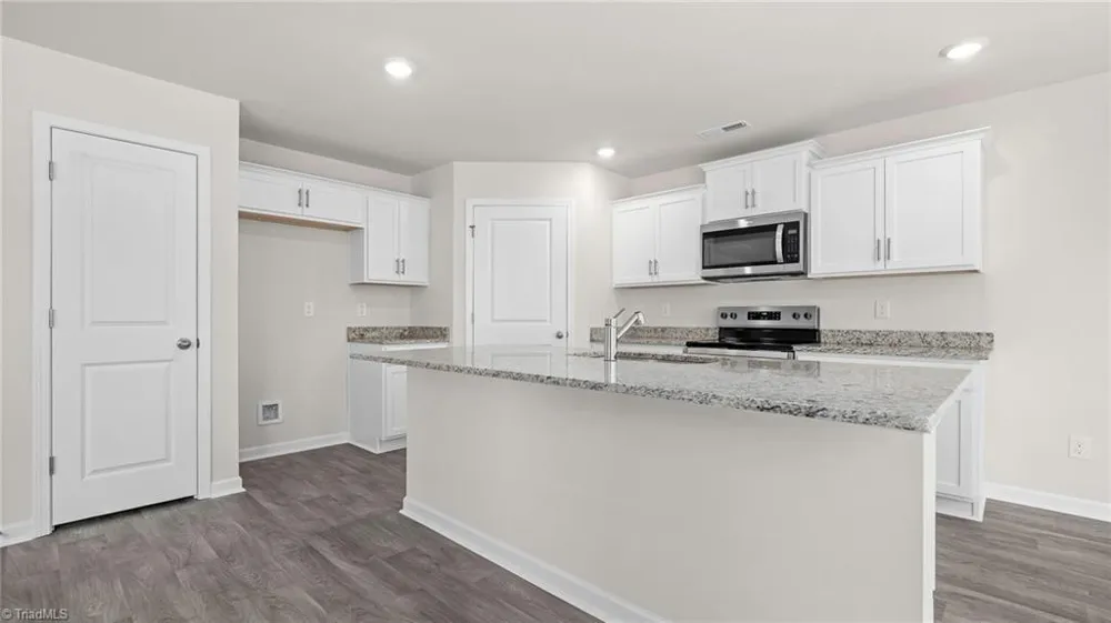 6687 Capstone Court Rural Hall, NC 27045