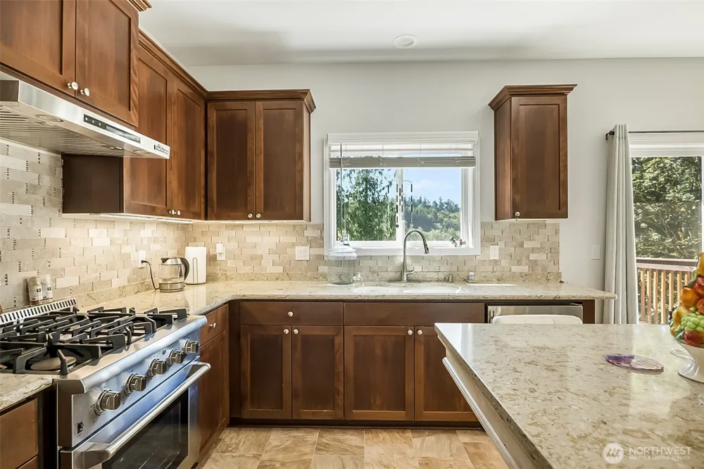 8479 E Caraway Road Port Orchard, WA 98366