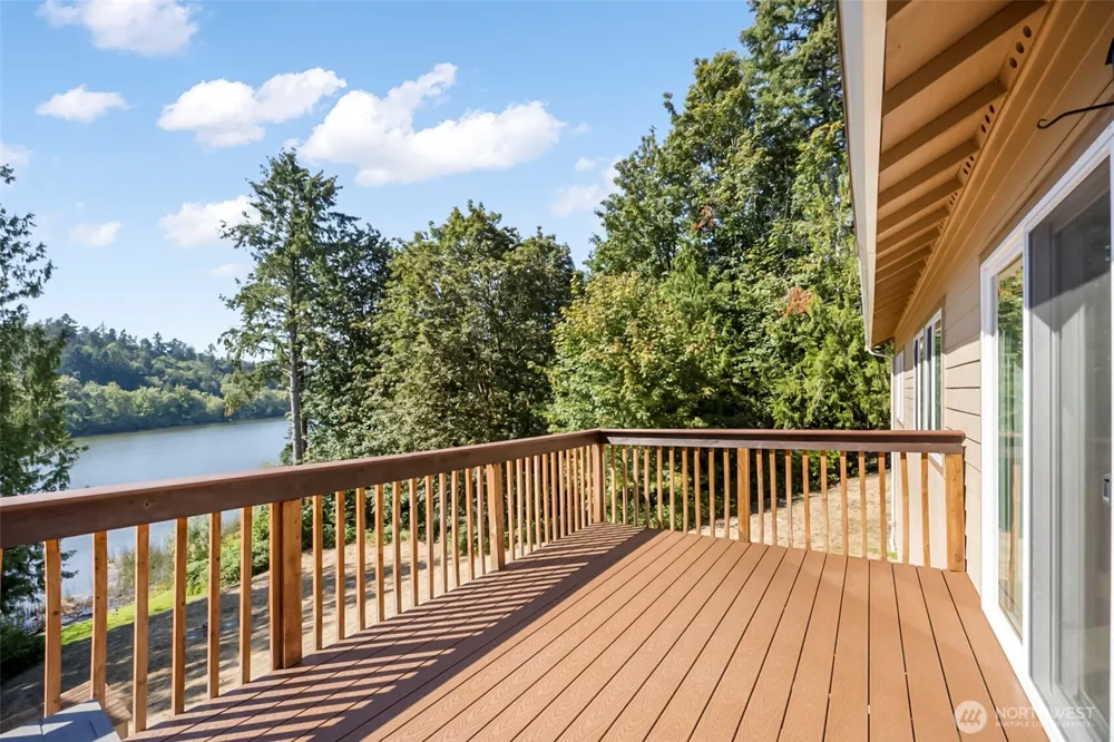 8479 E Caraway Road Port Orchard, WA 98366