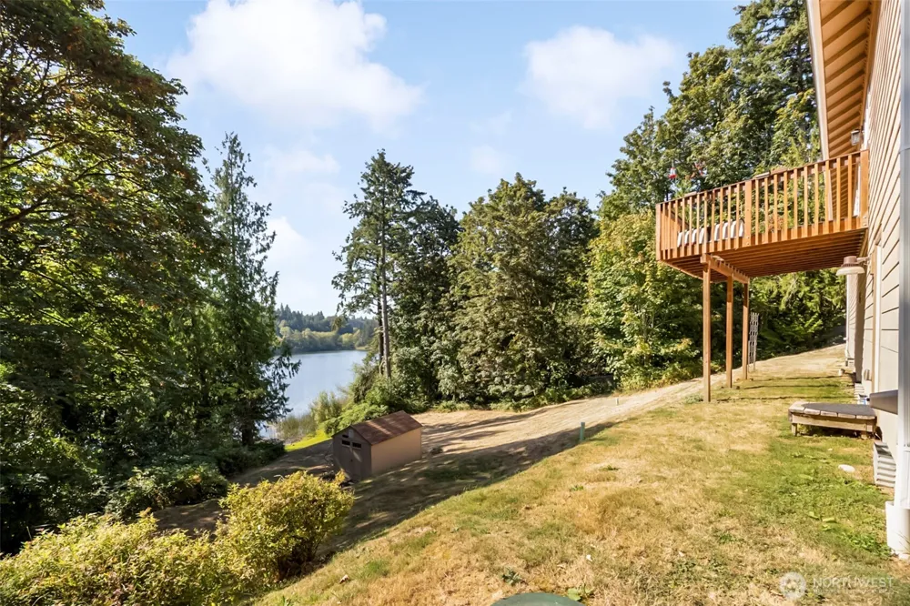 8479 E Caraway Road Port Orchard, WA 98366