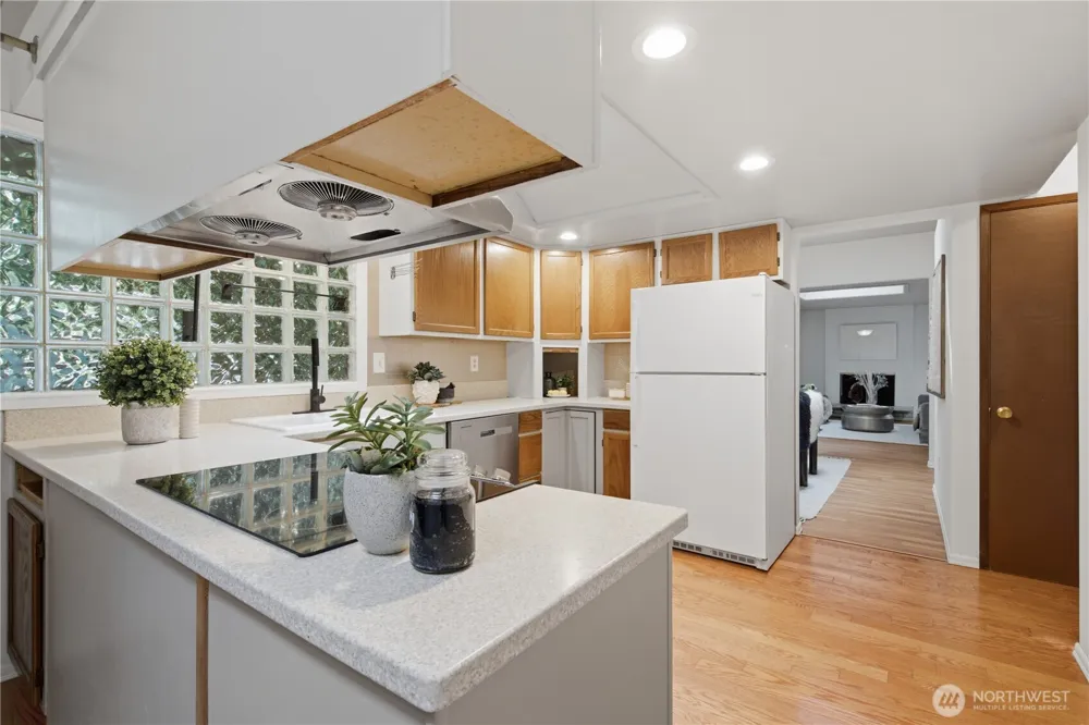 10422 165th PL NE Redmond, WA 98052
