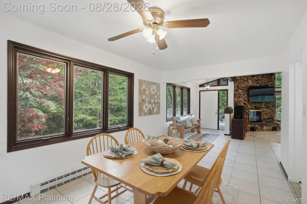 2420 Shagbark Milford Charter Township, MI 48380