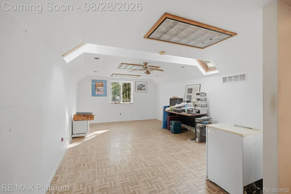 2420 Shagbark Milford Charter Township, MI 48380