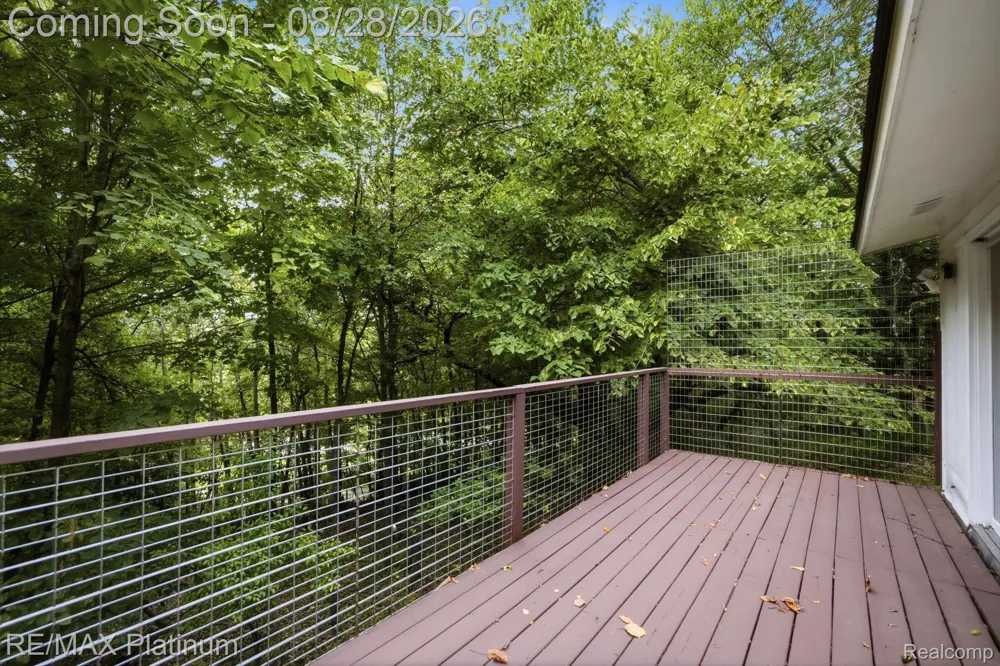 2420 Shagbark Milford Charter Township, MI 48380