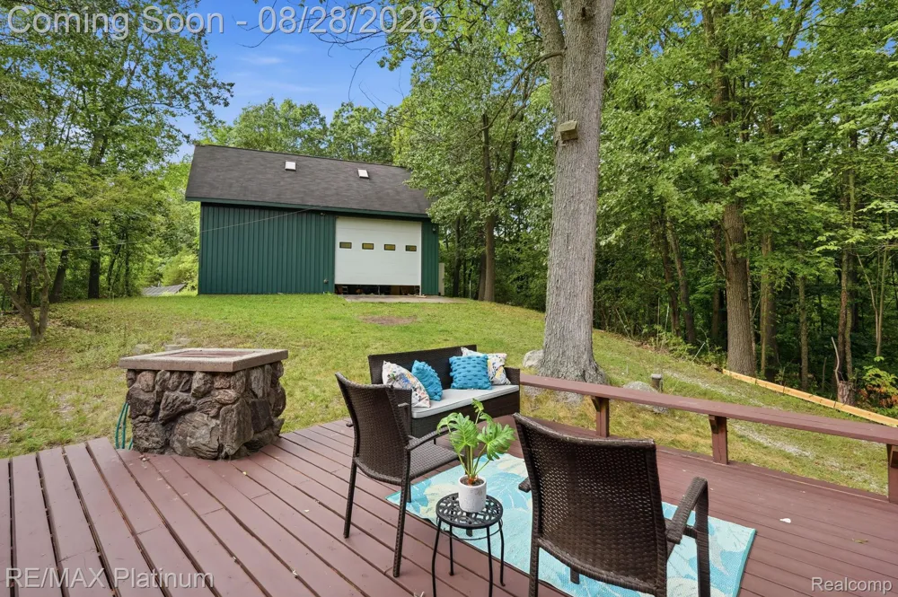 2420 Shagbark Milford Charter Township, MI 48380