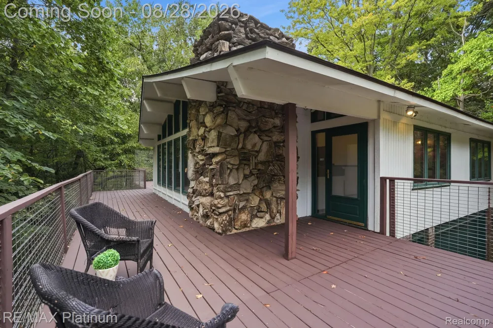 2420 Shagbark Milford Charter Township, MI 48380