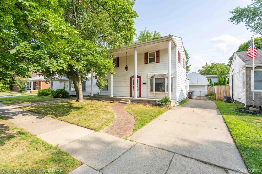 2424 Dallas Avenue Royal Oak City, MI 48067