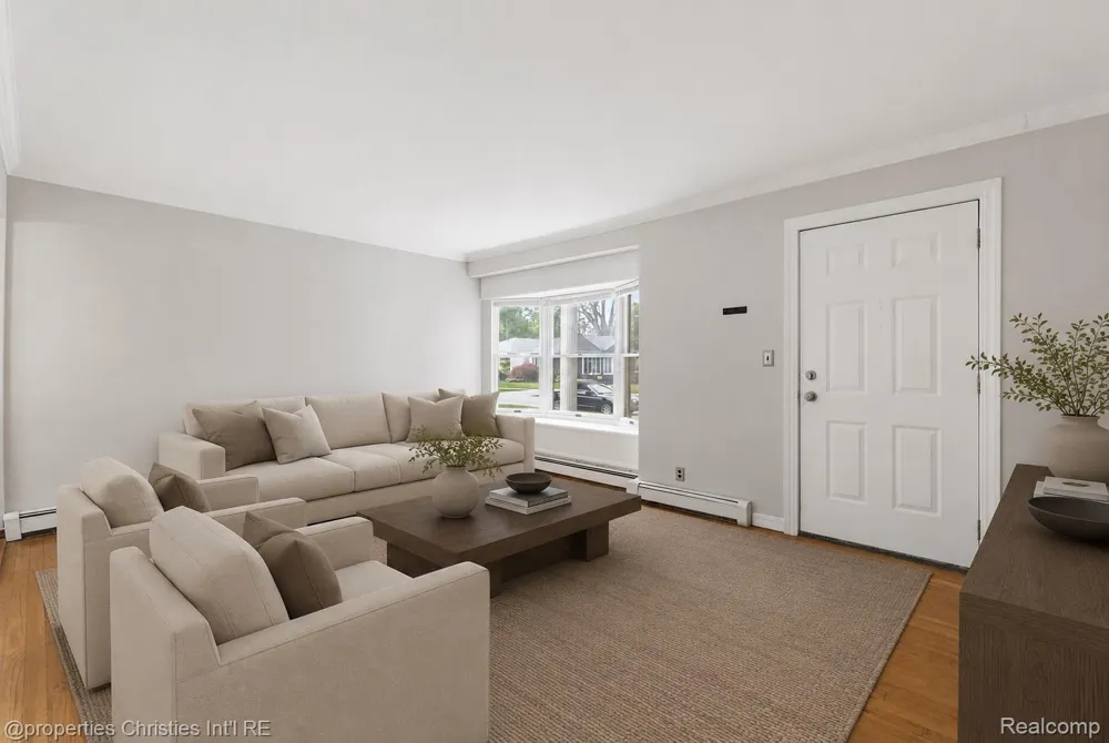 2424 Dallas Avenue Royal Oak City, MI 48067