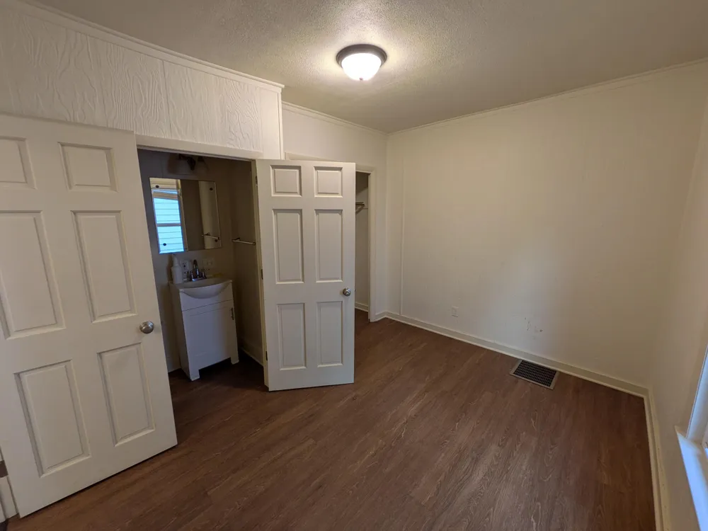 1305 Reed Avenue Kalamazoo City, MI 49001