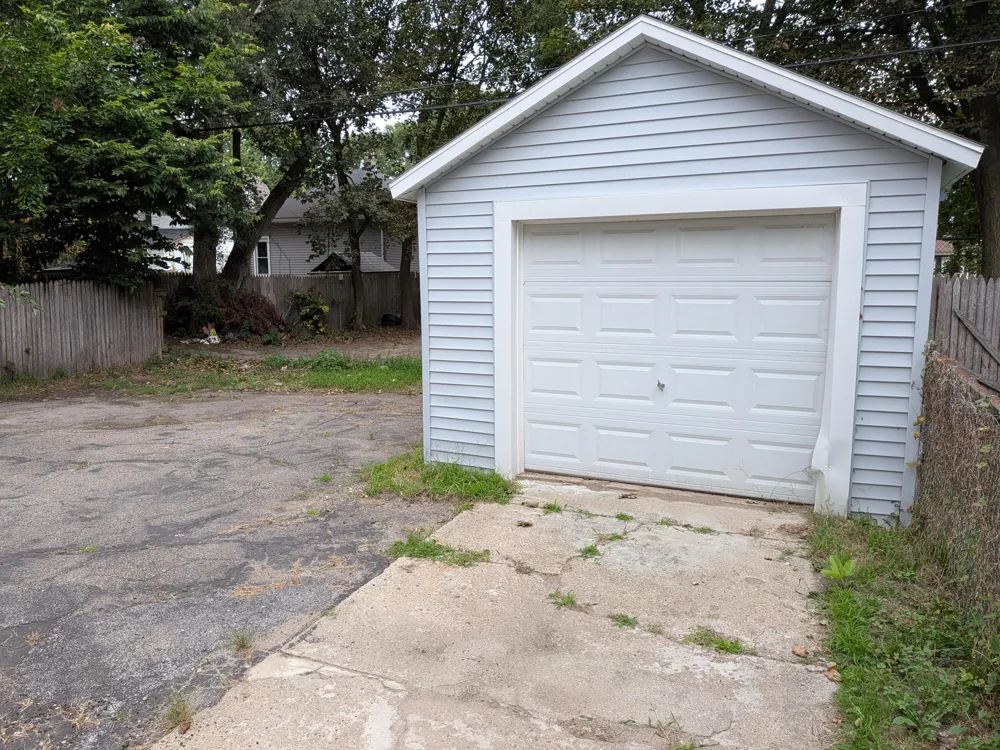 1305 Reed Avenue Kalamazoo City, MI 49001