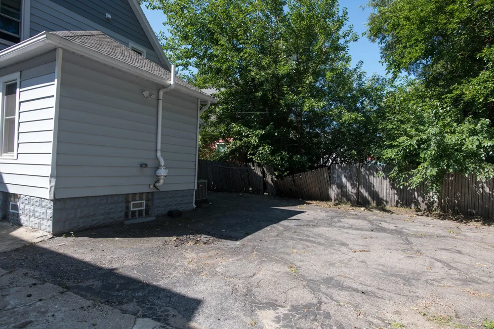 1305 Reed Avenue Kalamazoo City, MI 49001
