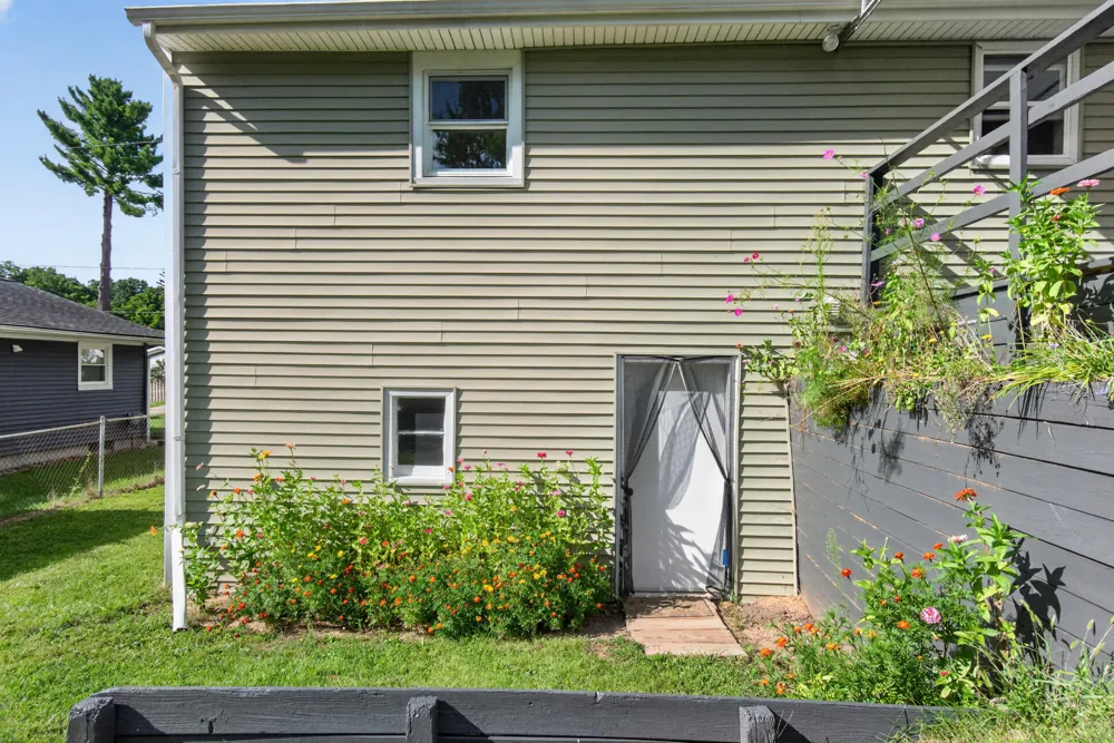 233 E Clark Street Summit Township, MI 49203