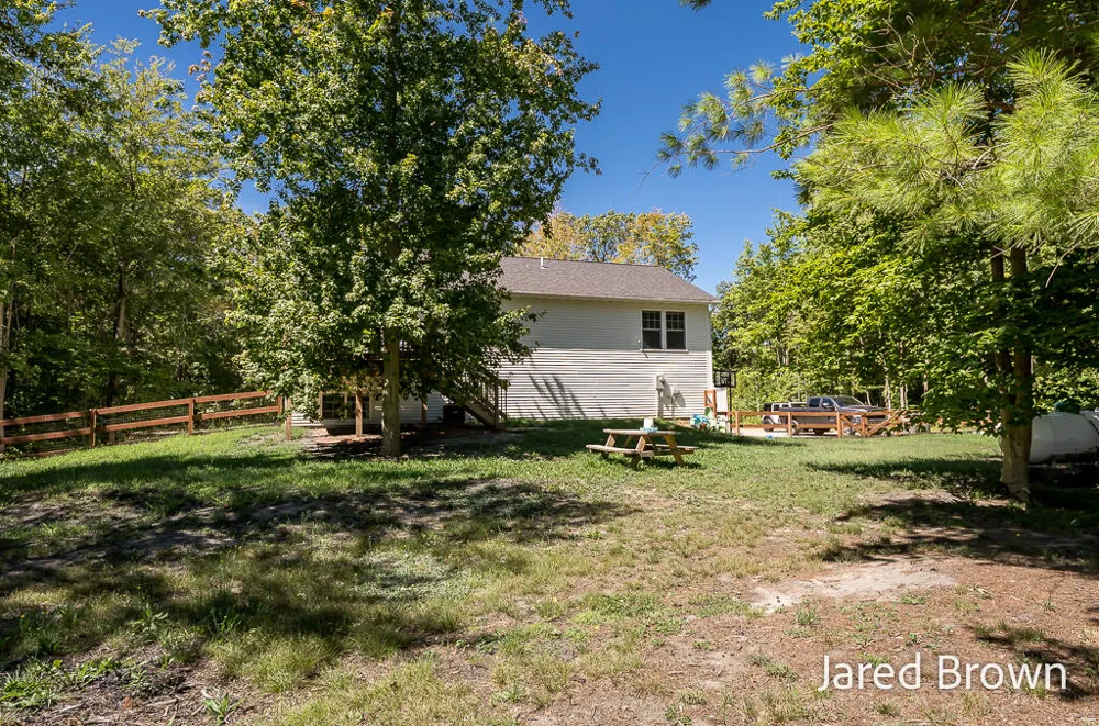 17528 136th Avenue Crockery Township, MI 49448
