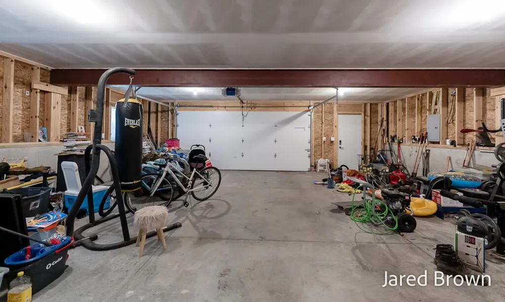 17528 136th Avenue Crockery Township, MI 49448