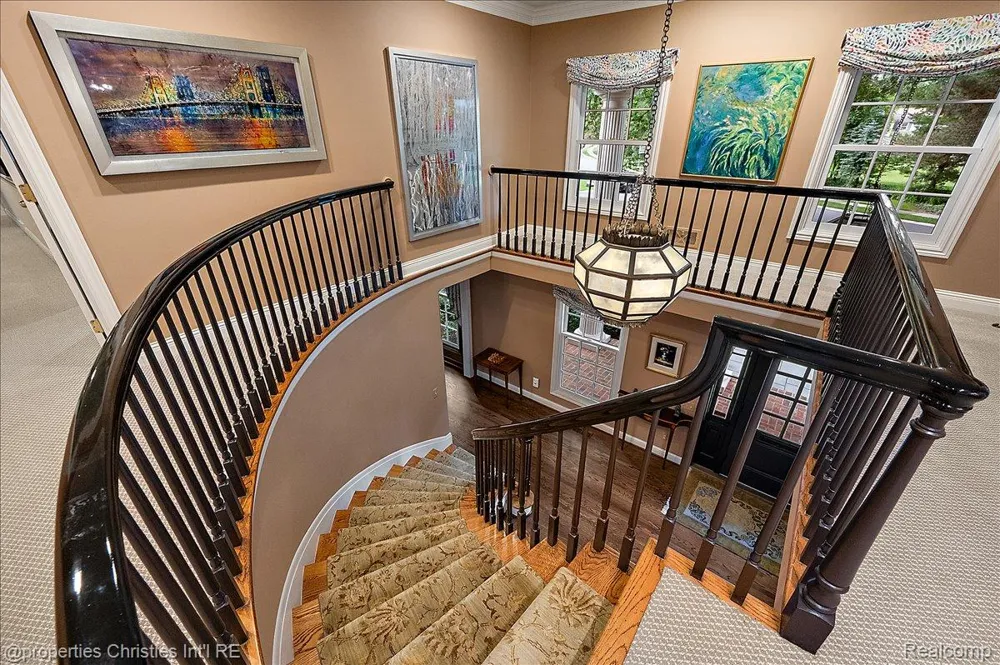 950 E Glengarry Circle Bloomfield Hills City, MI 48301