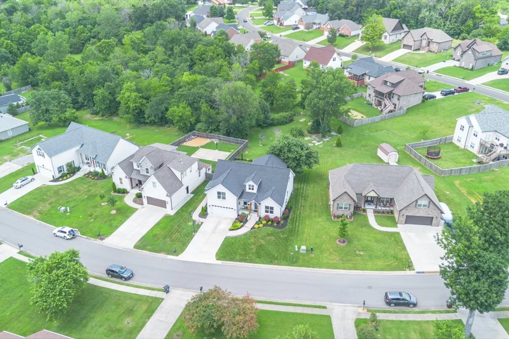 4002 Omaha Ct Mount Juliet, TN 37122
