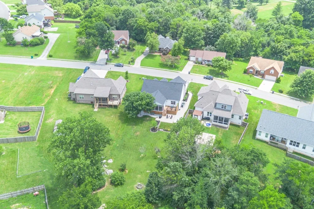 4002 Omaha Ct Mount Juliet, TN 37122