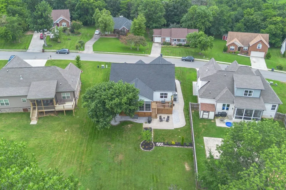 4002 Omaha Ct Mount Juliet, TN 37122