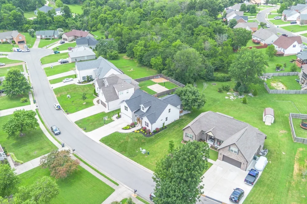 4002 Omaha Ct Mount Juliet, TN 37122