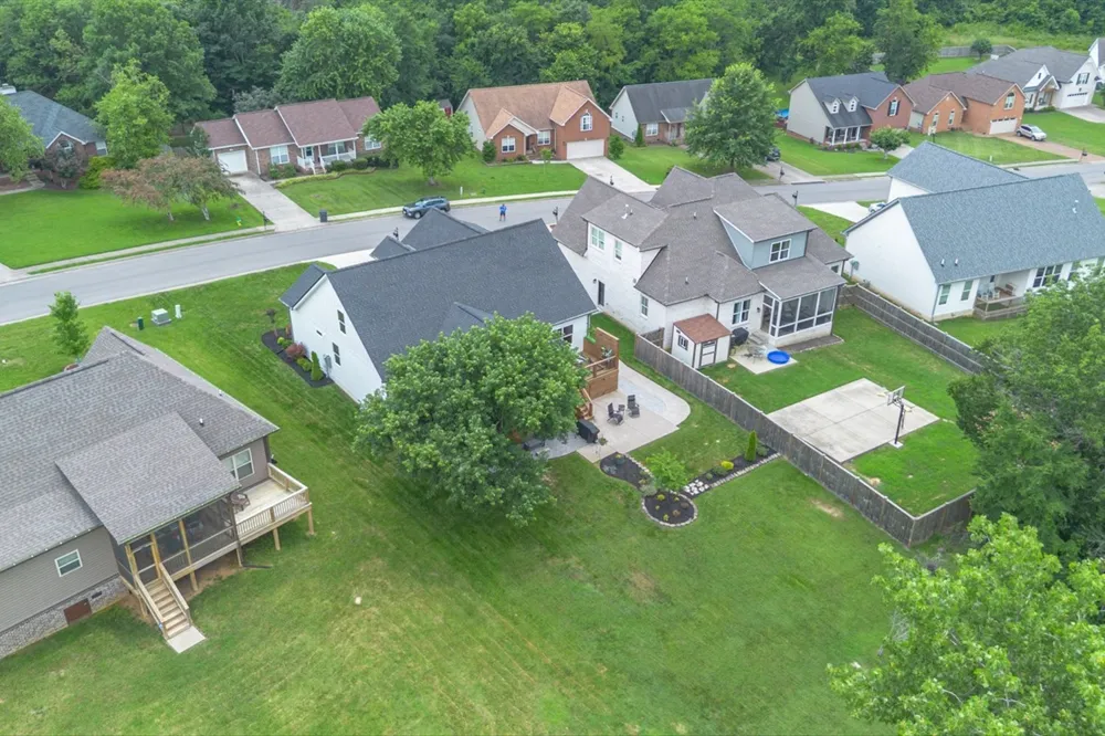 4002 Omaha Ct Mount Juliet, TN 37122
