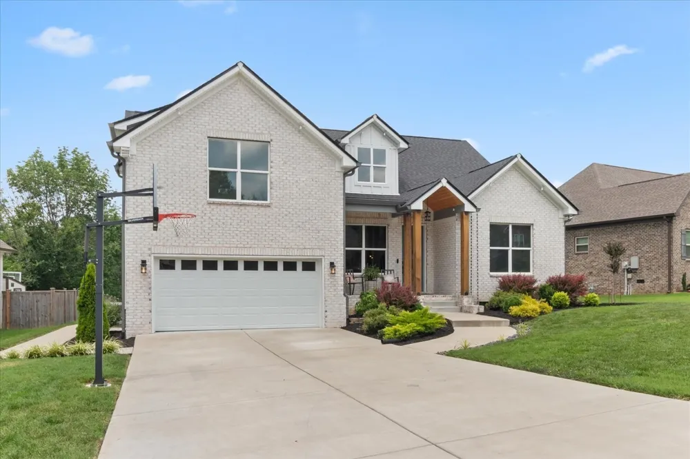 4002 Omaha Ct Mount Juliet, TN 37122