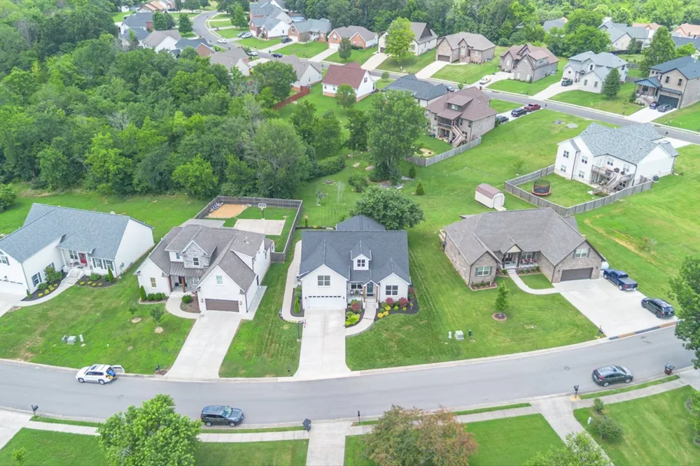 4002 Omaha Ct Mount Juliet, TN 37122