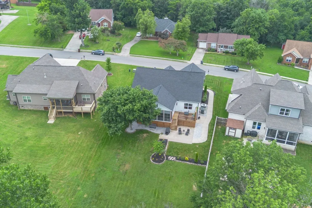 4002 Omaha Ct Mount Juliet, TN 37122