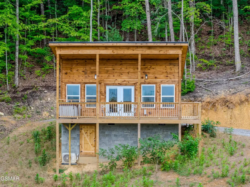 21222128 Bluff Mountain Road Sevierville, TN 37876