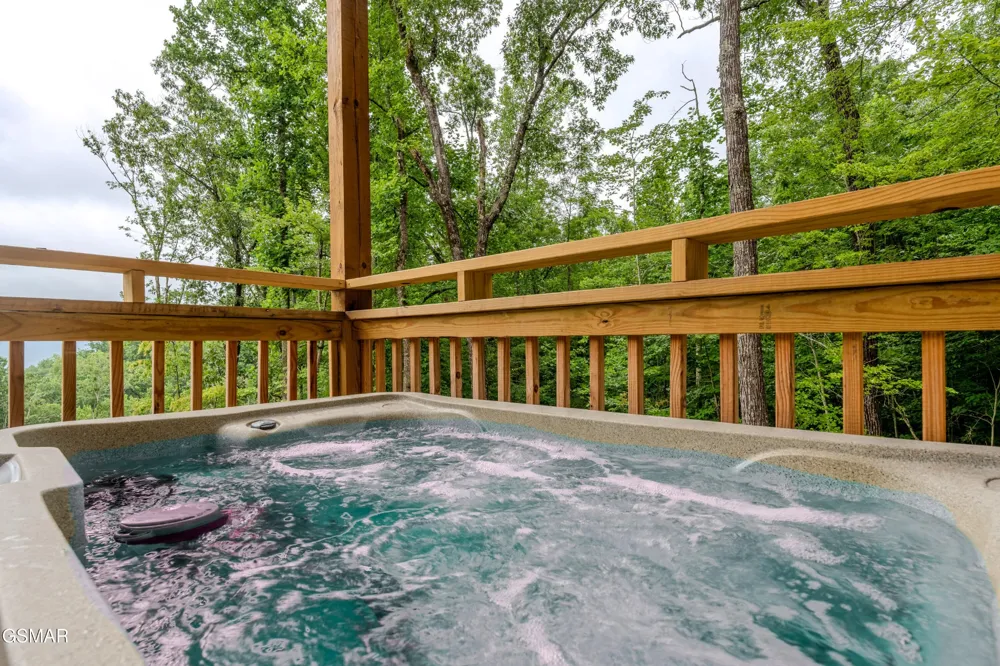 21222128 Bluff Mountain Road Sevierville, TN 37876