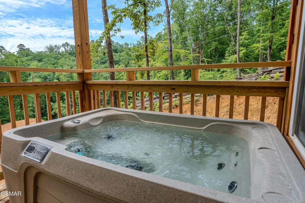 21222128 Bluff Mountain Road Sevierville, TN 37876