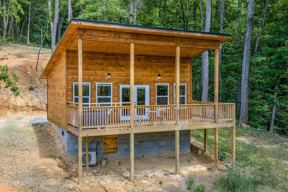 21222128 Bluff Mountain Road Sevierville, TN 37876