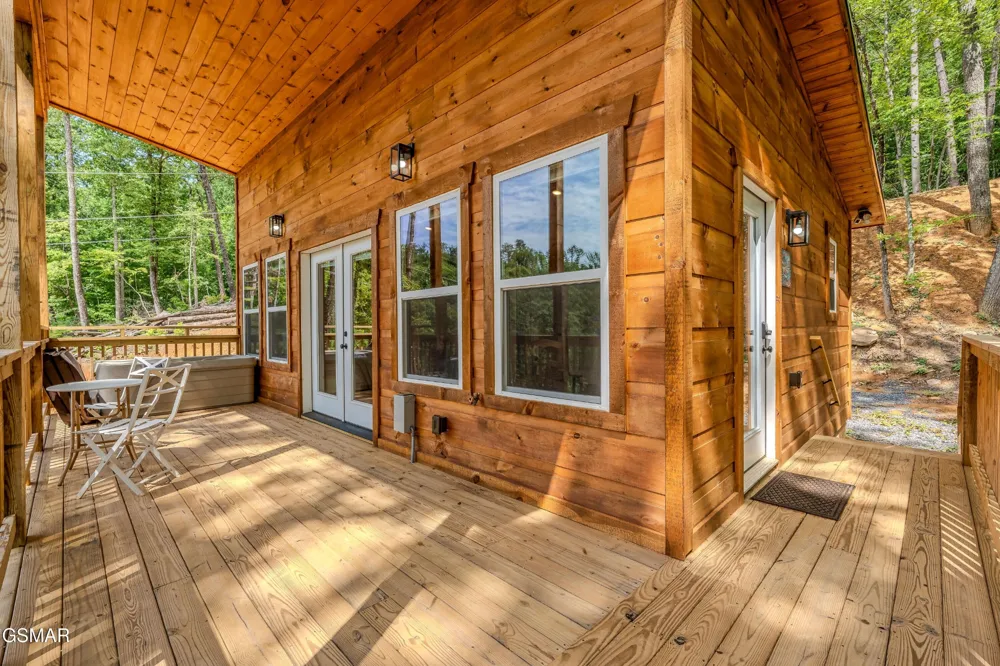 21222128 Bluff Mountain Road Sevierville, TN 37876