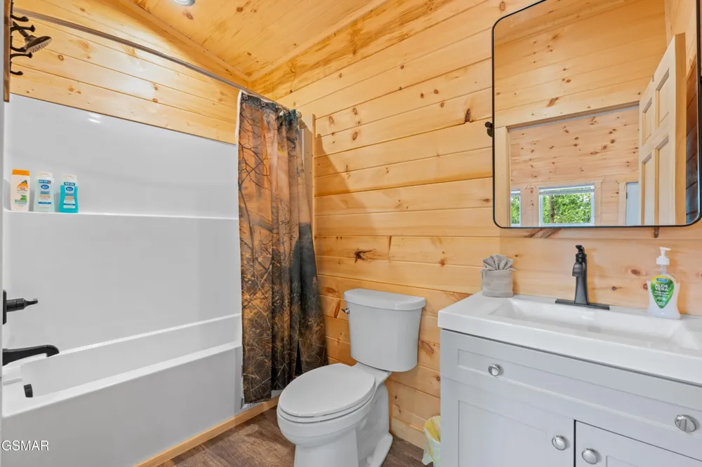 21222128 Bluff Mountain Road Sevierville, TN 37876