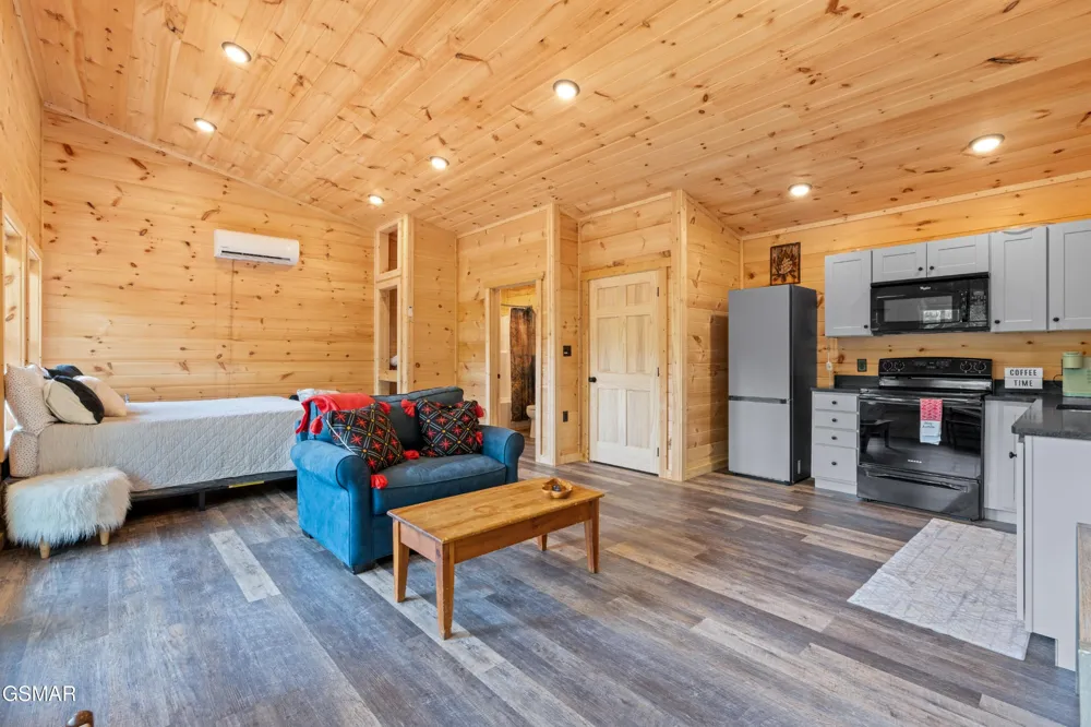 21222128 Bluff Mountain Road Sevierville, TN 37876