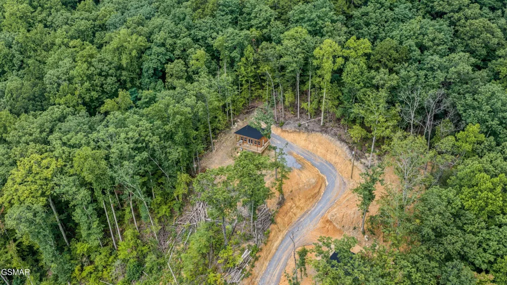 21222128 Bluff Mountain Road Sevierville, TN 37876