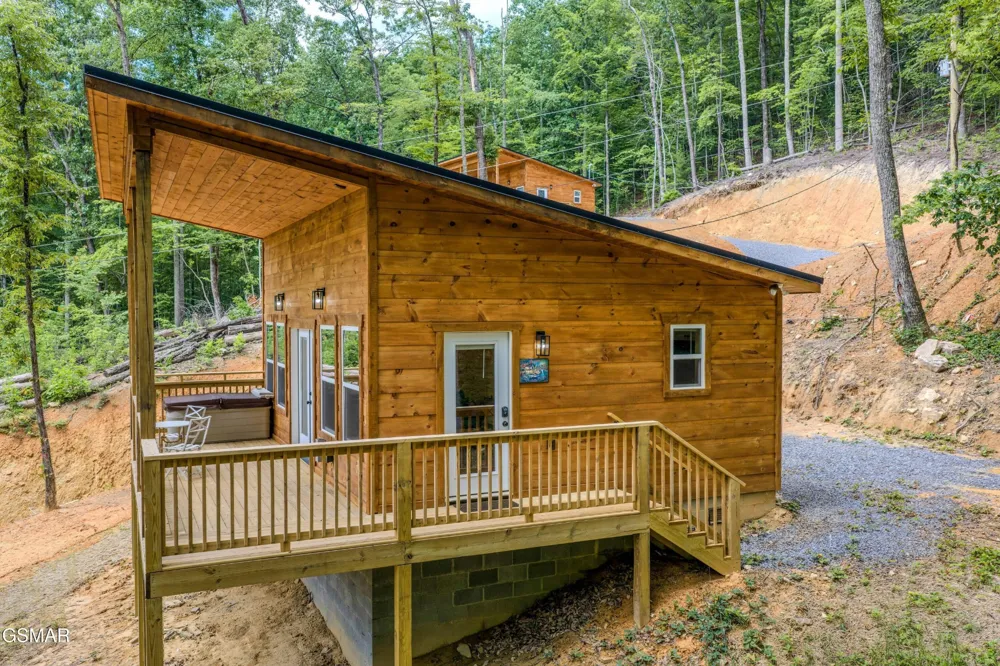 21222128 Bluff Mountain Road Sevierville, TN 37876