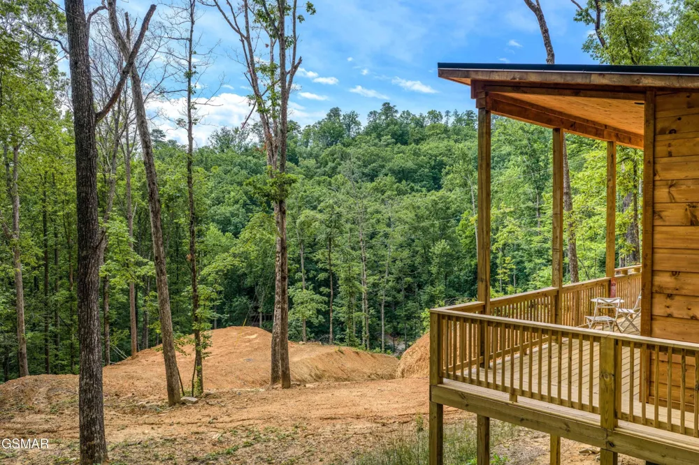 21222128 Bluff Mountain Road Sevierville, TN 37876