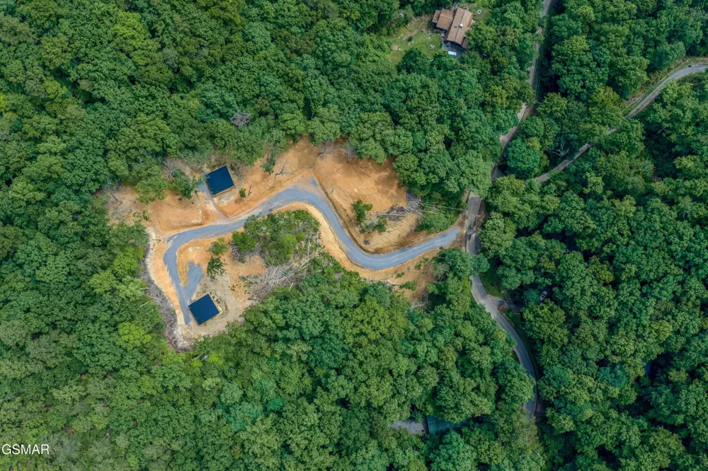 21222128 Bluff Mountain Road Sevierville, TN 37876