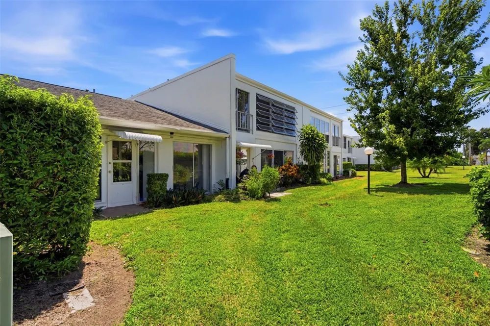 1655 S HIGHLAND AVENUE #F133 Clearwater, FL 33756